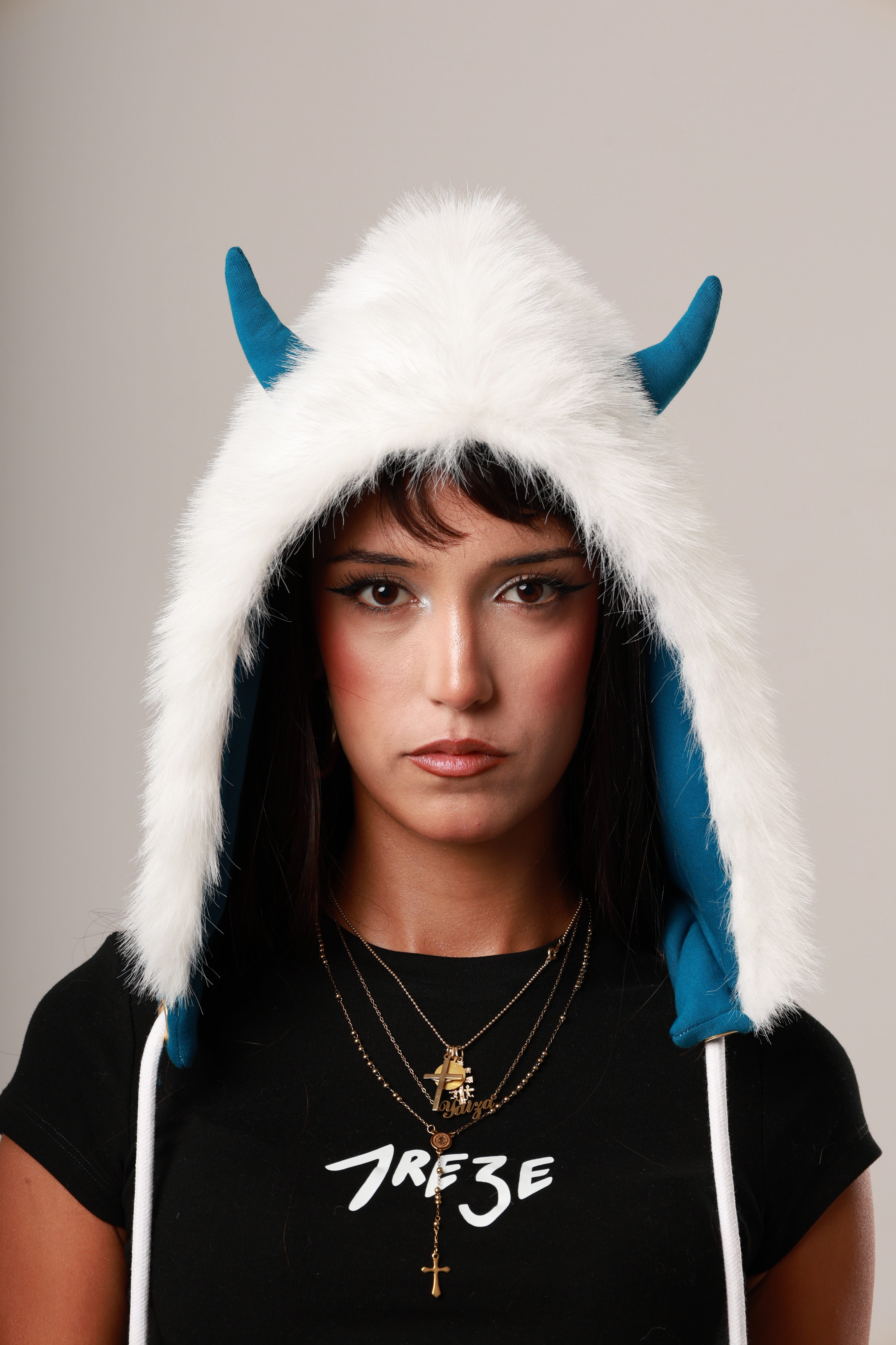 HAIRY DEMON - WHITE
