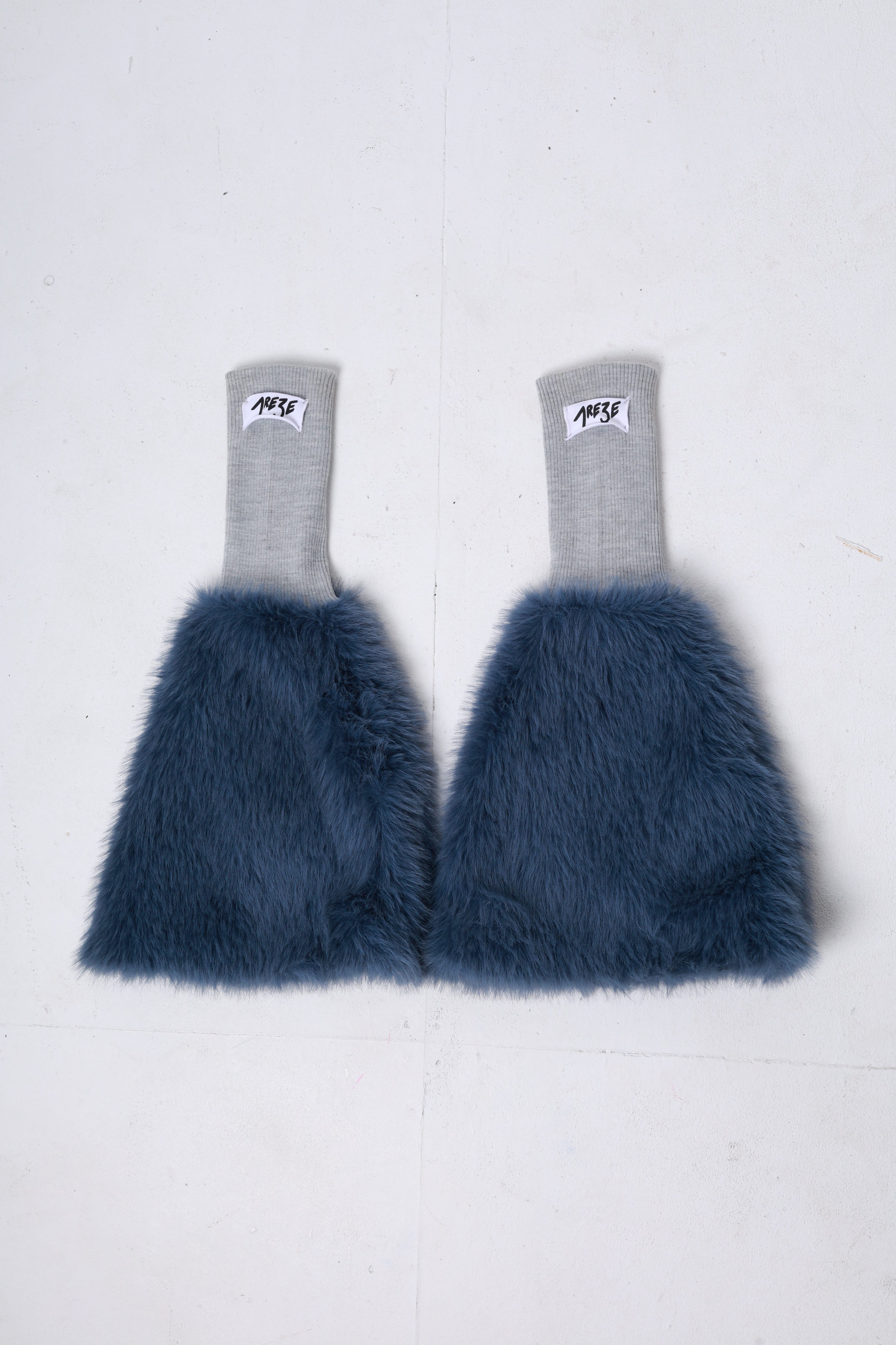 HAIRY LEG WARMERS - BLUE