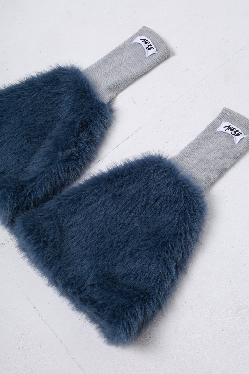 HAIRY LEG WARMERS - BLUE