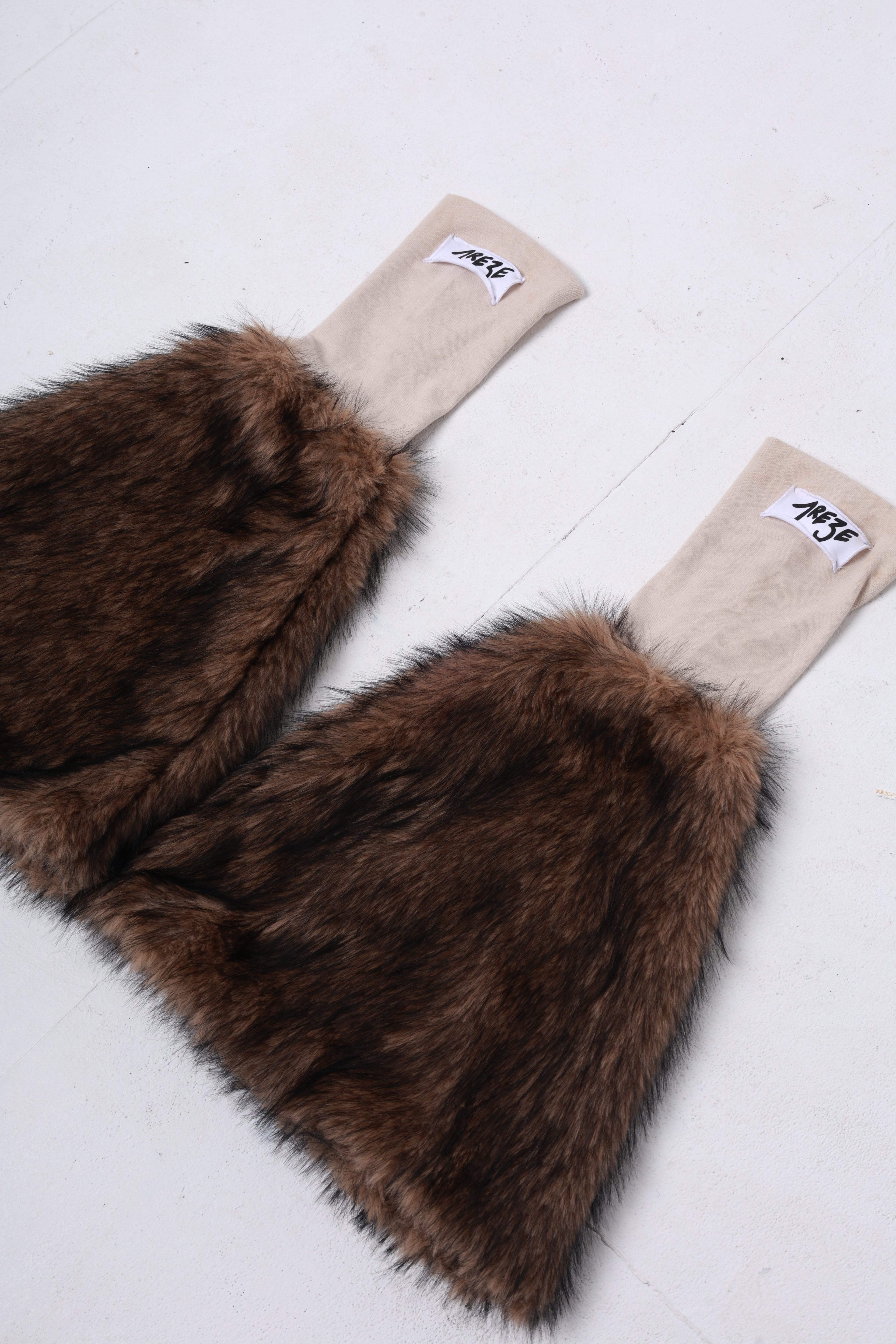 HAIRY LEG WARMERS - BROWN